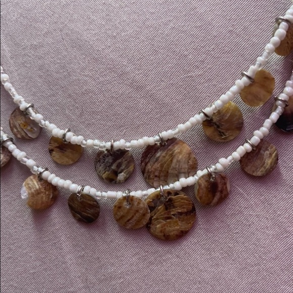 Shell beaded necklace - Picture 5 of 9